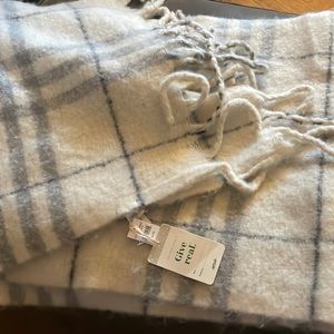 Aerie soft blanket scarf